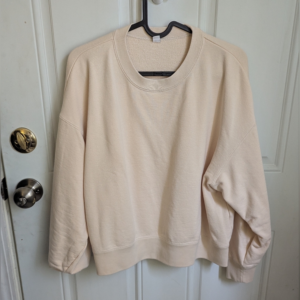 Uniqlo Women's Soft Cream Crew Neck Sweater (Medium)